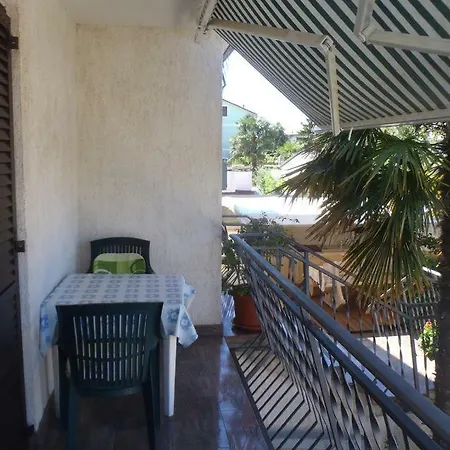 Apartman With A Parking Space - 7061 Umag